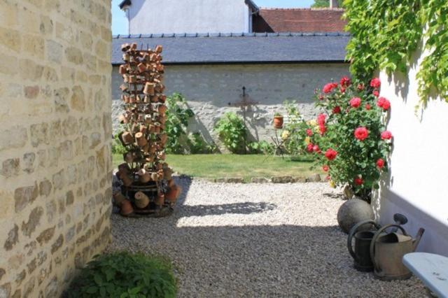 Chambres et table d'hôtes, maisonnettes individuelles dans propriété privée Vézinnes Exterior foto